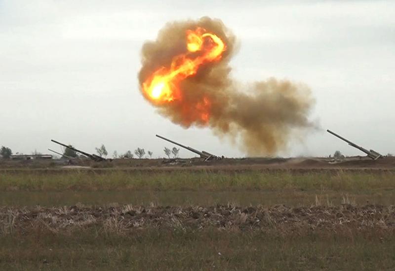 Азербайджанская армия наносит мощные контрудары по военным объектам в Агдере