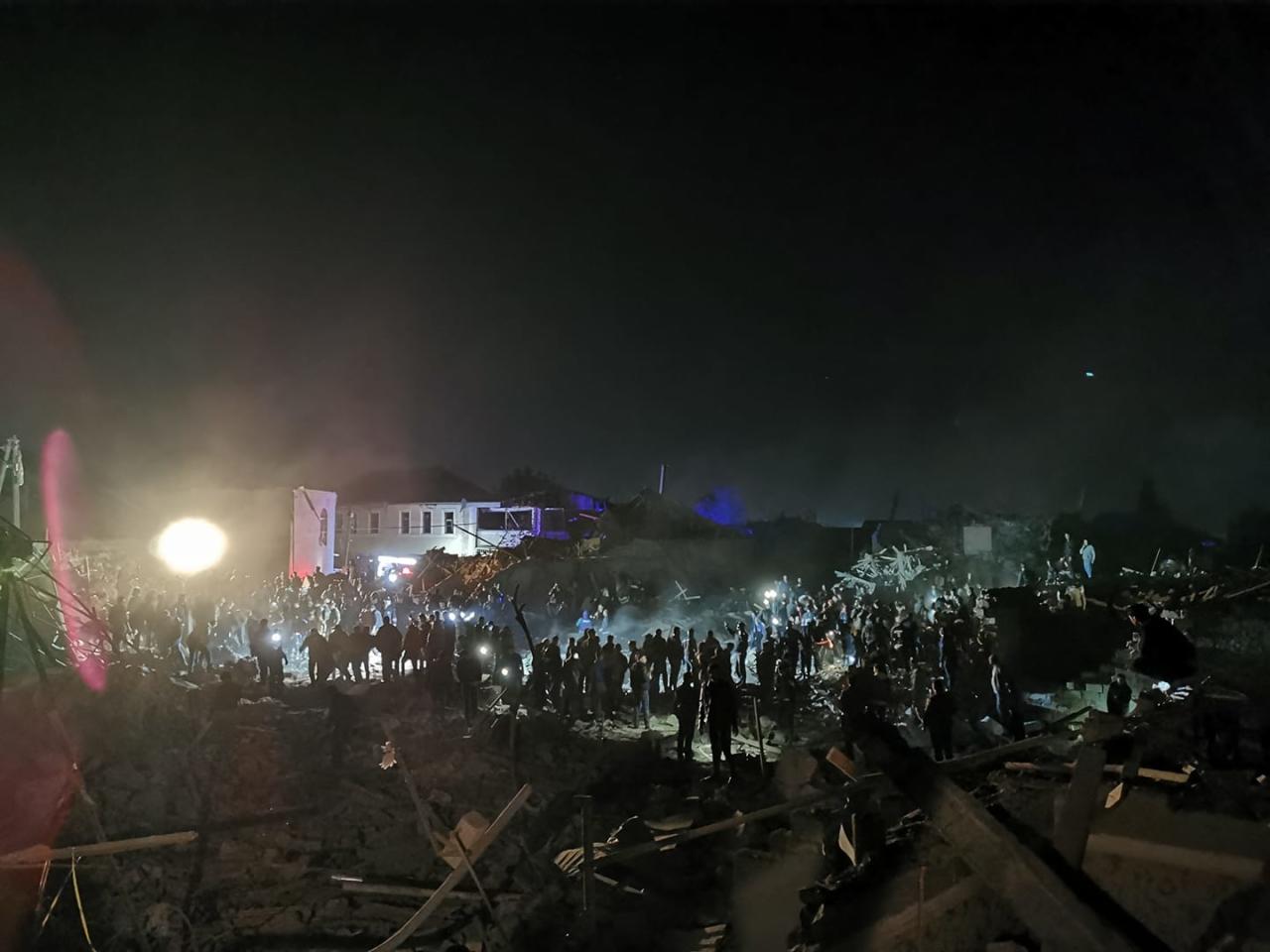 В результате обстрела Гянджи погибли 14 человек, 55 раненых