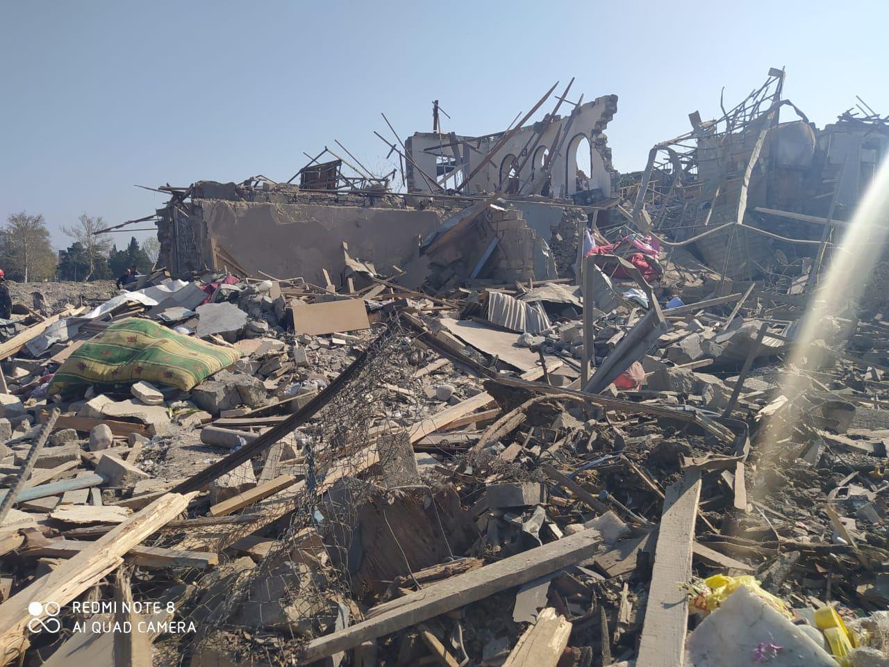 20 домов полностью разрушено из-за ракетного обстрела Гянджи