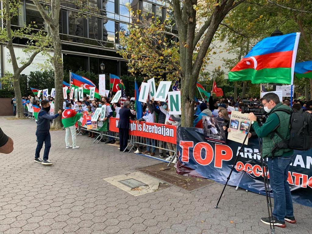 В Нью-Йорке прошла акция "Карабах - это Азербайджан!"