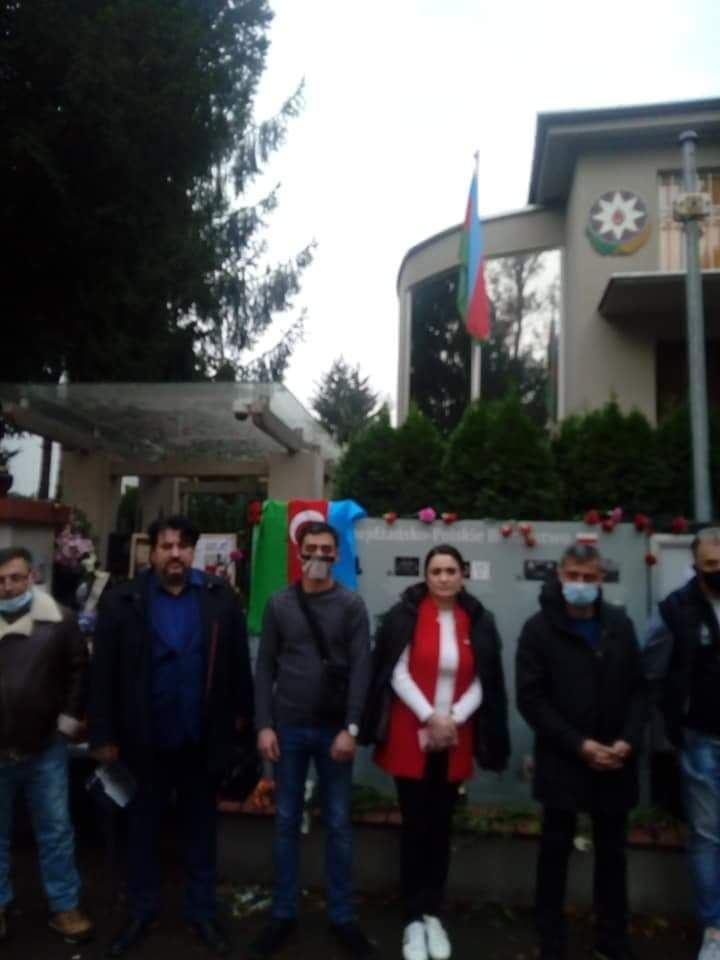 В Польше почтили память жертв армянского теракта в Гяндже