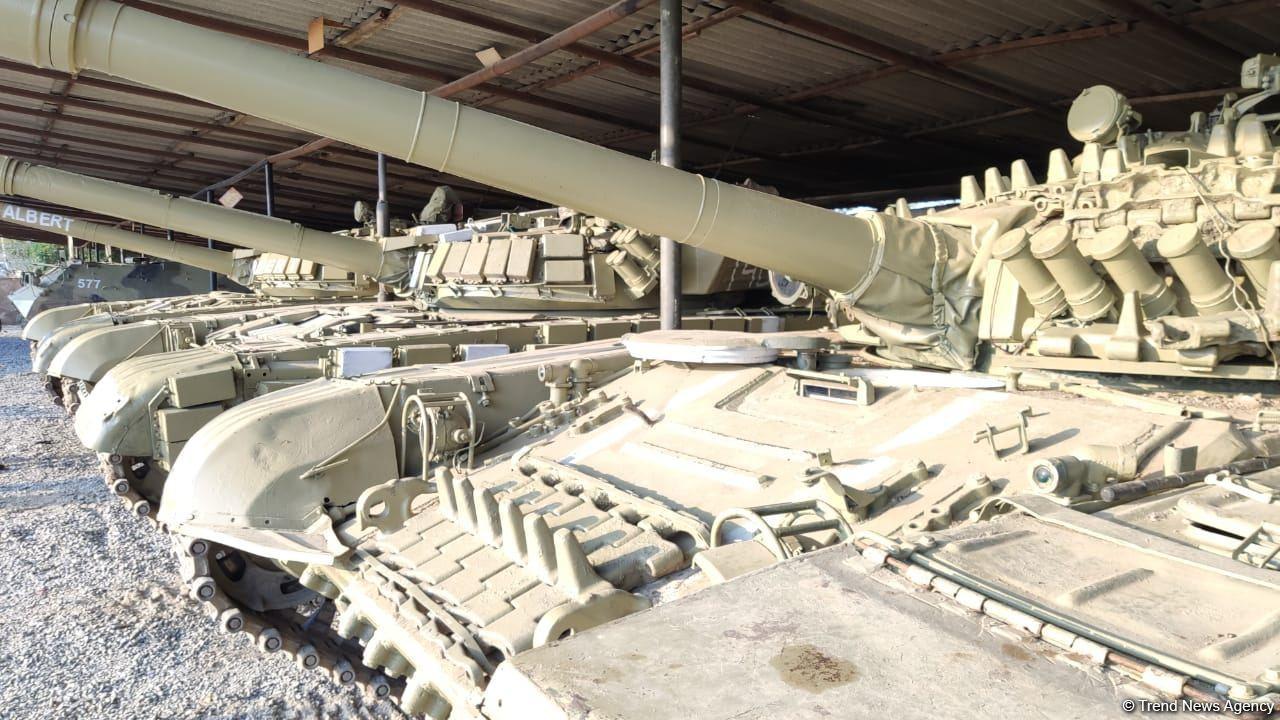 Захваченные армянские танки теперь стреляют в армян