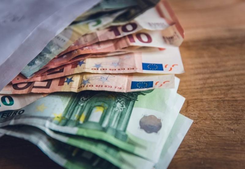 ЕК установит минимальную зарплату в Евросоюзе
