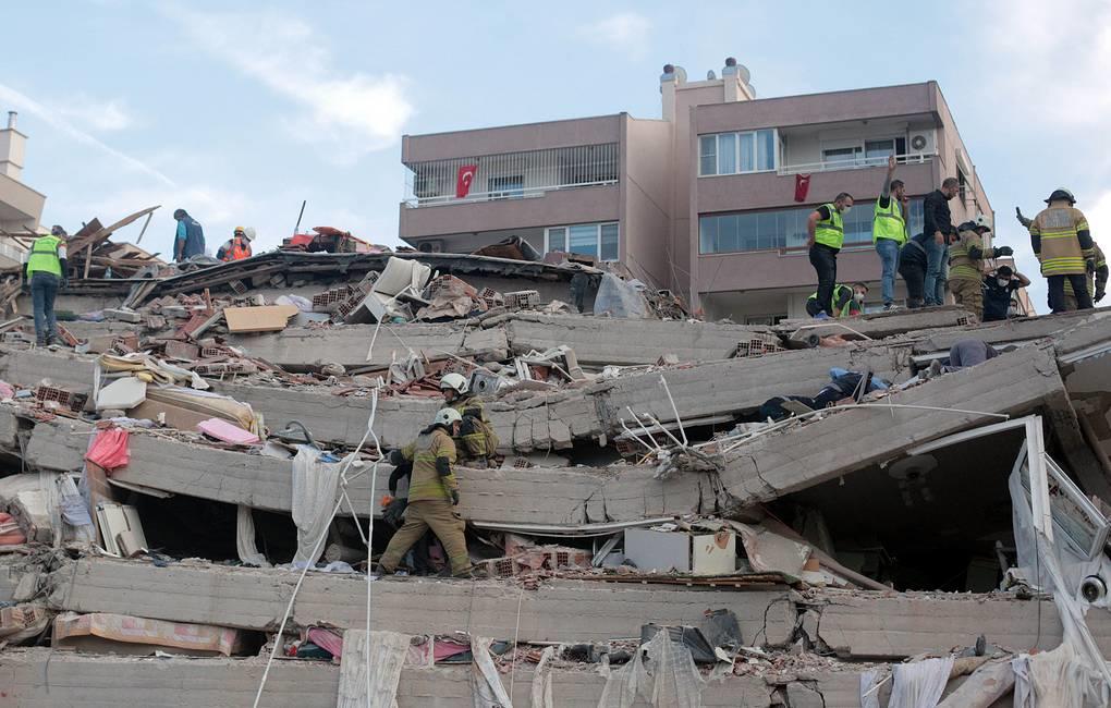 Число пострадавших в результате землетрясения на западе Турции увеличилось до 438