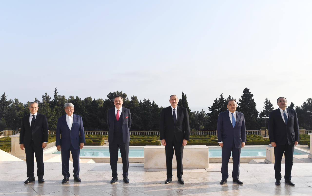 Президент Ильхам Алиев принял генсека Совета сотрудничества тюркоязычных государств, а также глав Торговых и промышленных палат Узбекистана и Кыргызстана