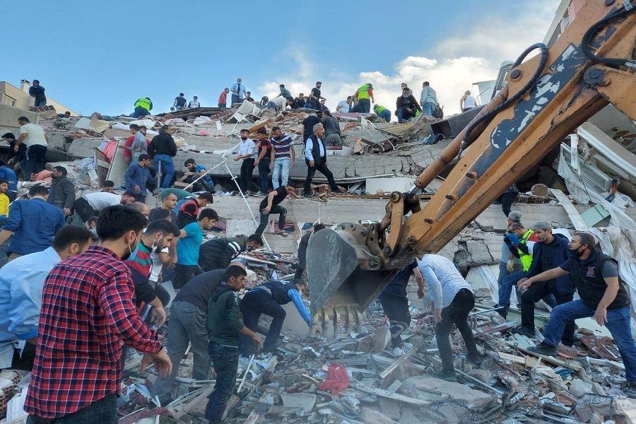 Число погибших при землетрясении в Турции достигло 111