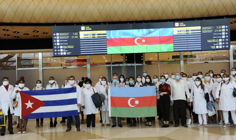 Кубинские врачи приехали в Азербайджан для борьбы с коронавирусом