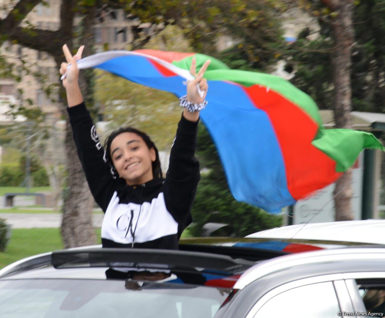 Не только взрослые, но и азербайджанские дети радуются победам из разных уголков мира