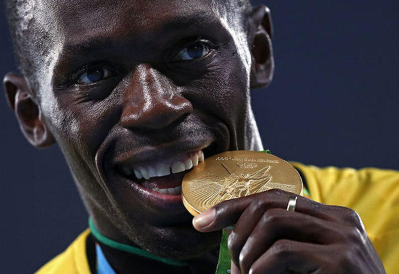 Зачем спортсмены кусают медали? Кто это придумал и почему теперь так можно сломать зубы?