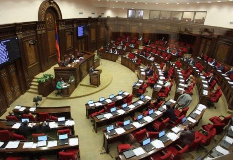 Ermənistan parlamenti üçtərəfli bəyanata etiraz etmədi