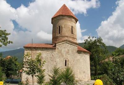 128 албанских храмов на оккупированных территориях были преобразованы в армянские церкви