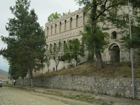 Дом Хуршудбану Натаван до и после армянской оккупации