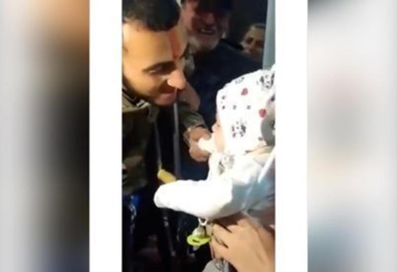 Молодой ветеран вернулся к новорожденному сыну, которого назвал в честь генерала Полада Гашимова