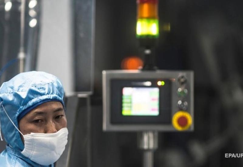 В Китае почти миллиону человек сделали прививку COVID-вакциной