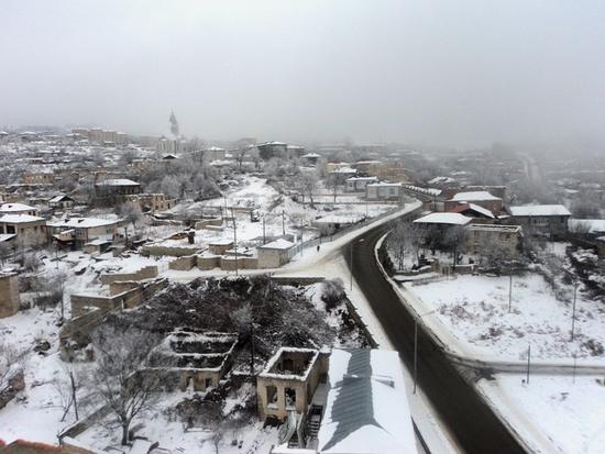 Зимняя сказка: в освобожденной Шуше вновь выпал снег