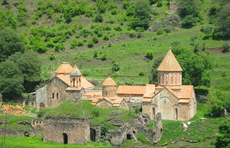 История древнего Албанского монастыря Худавенг в Кельбаджарском районе Азербайджана
