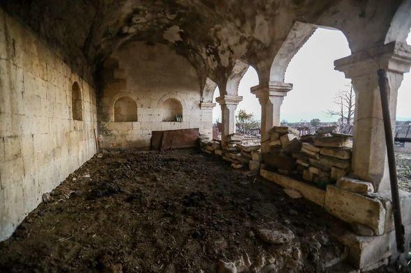 Разрушенный армянскими оккупантами дворец Панахали хана в Агдаме