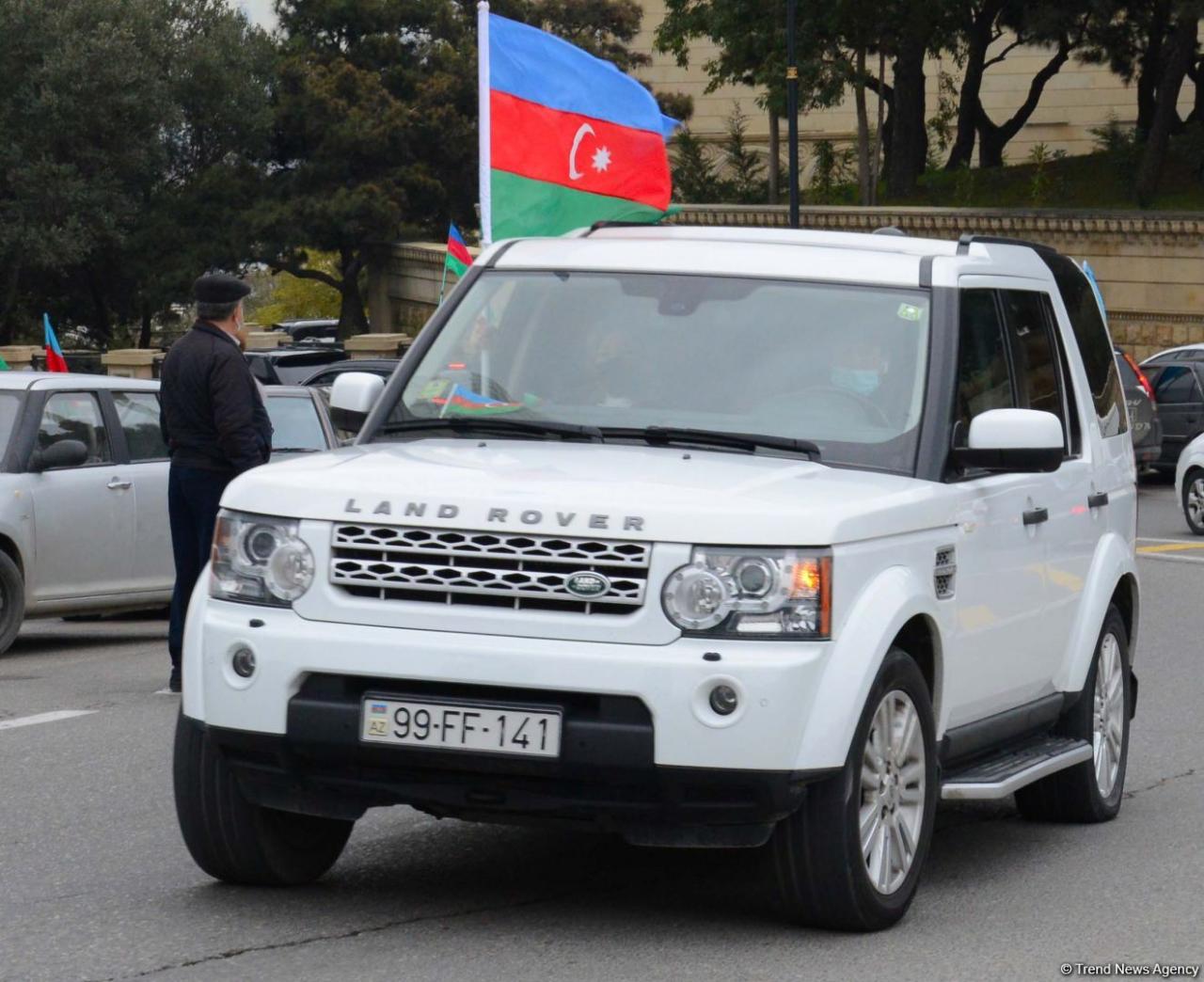 Праздничный автопробег в Баку в связи с освобождением Лачина