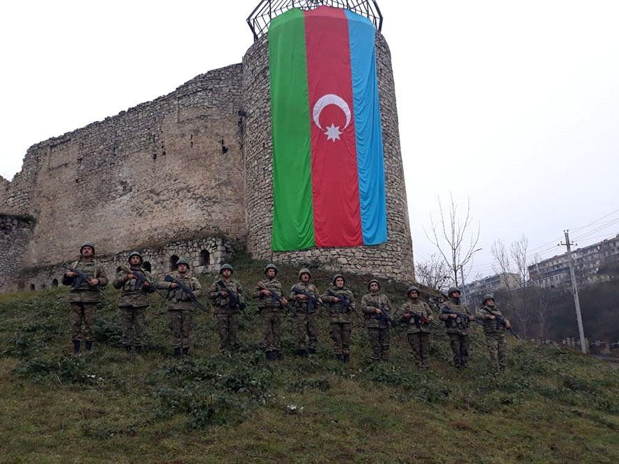 В азербайджанской армии почтили память шехидов Отечественной войны