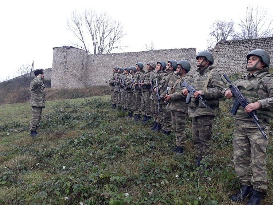 В азербайджанской армии почтили память шехидов Отечественной войны