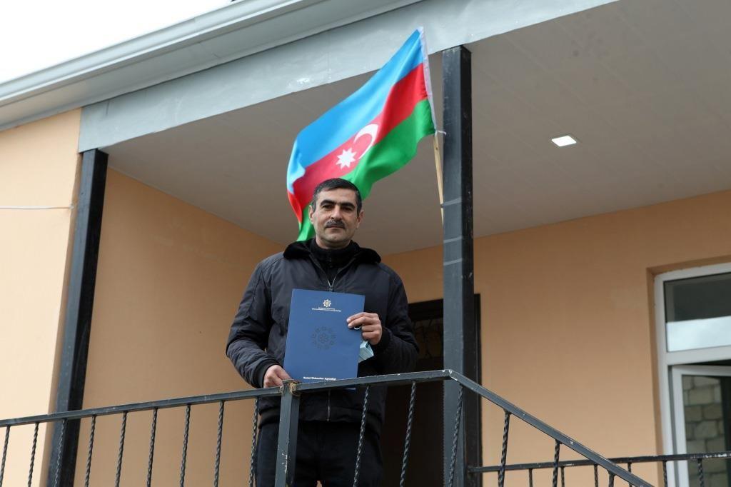 Семьям шехидов и инвалидам Карабахской войны дали жилье в 6 городах и районах Азербайджана