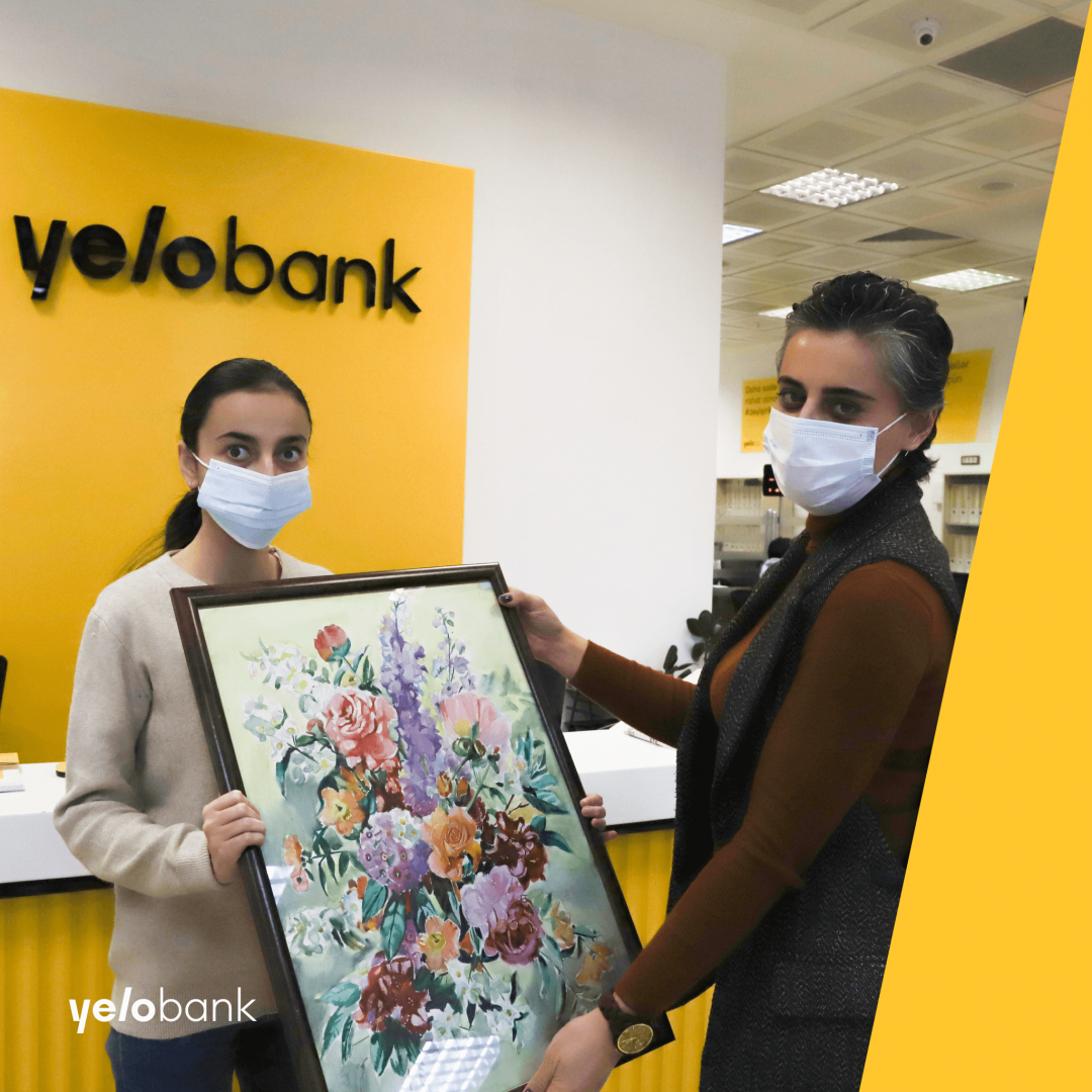 Юная художница подарила свою картину Yelo Bank