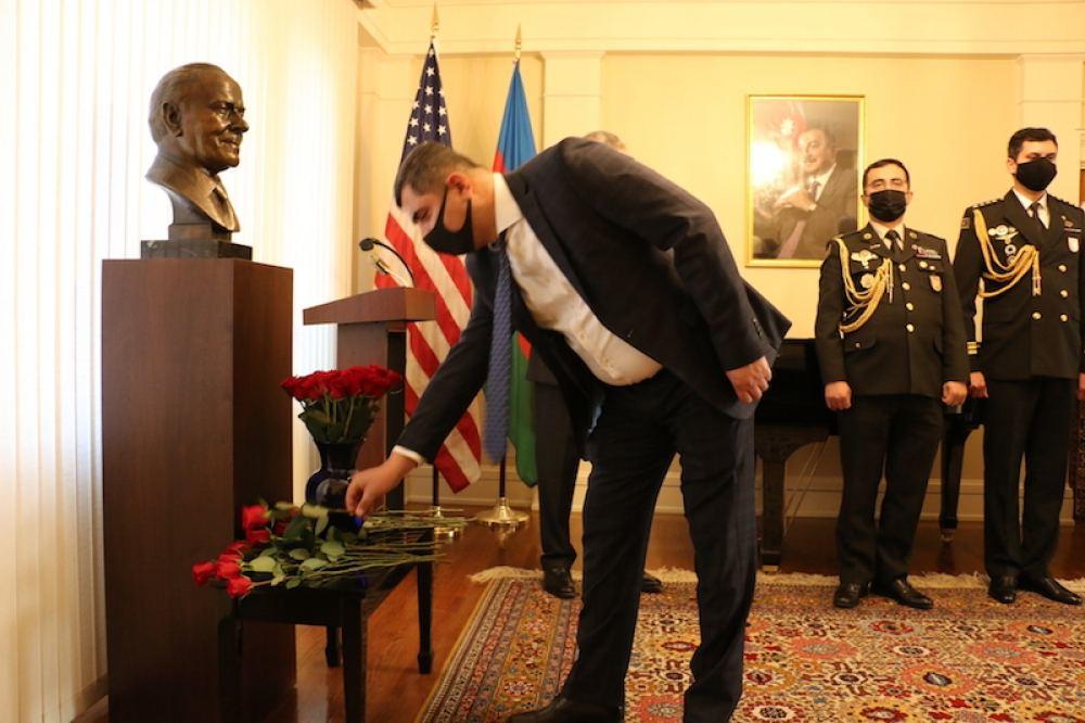 В Вашингтоне почтили светлую память Общенационального лидера Гейдара Алиева