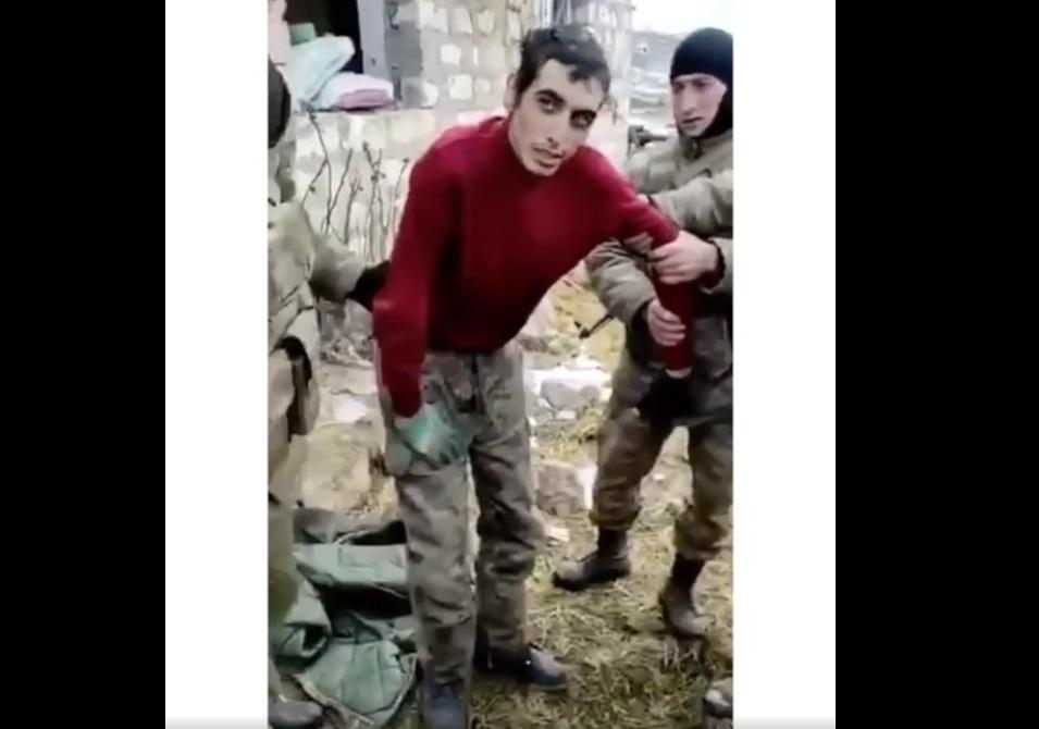 Зарезали таджика и армянина. Пленные азербайджанские солдаты в Карабахе. Пленные азербайджанцы в Карабахе 2020. Пленный армянский солдат. Пленные армяне в Азербайджане.