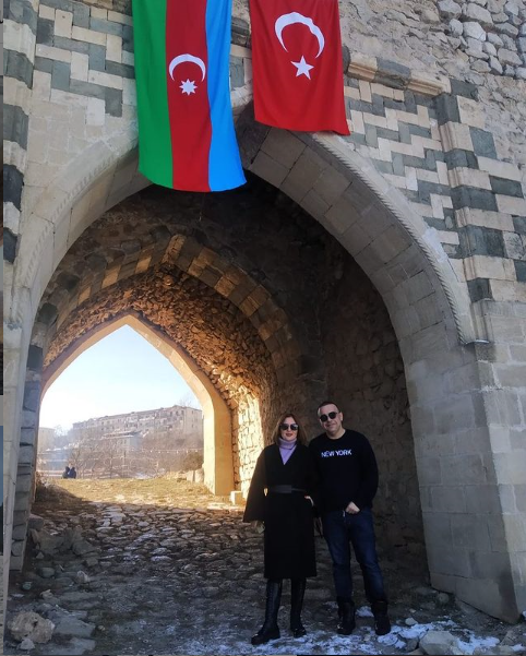 Севда Алекперзаде и азербайджанские солдаты исполнили "Сары гялин" в Шуше