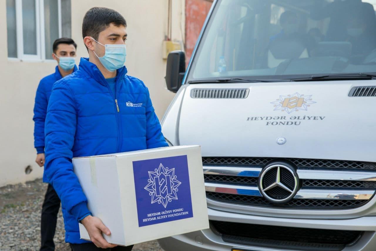 Фонд Гейдара Алиева передал праздничные посылки почти 100 тысячам семей