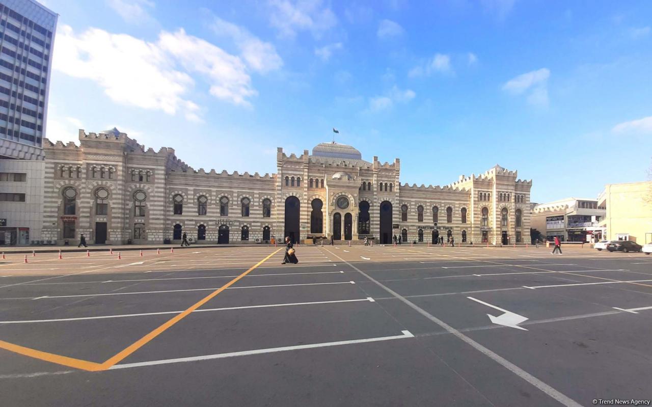 Новая платная парковка в центре Баку