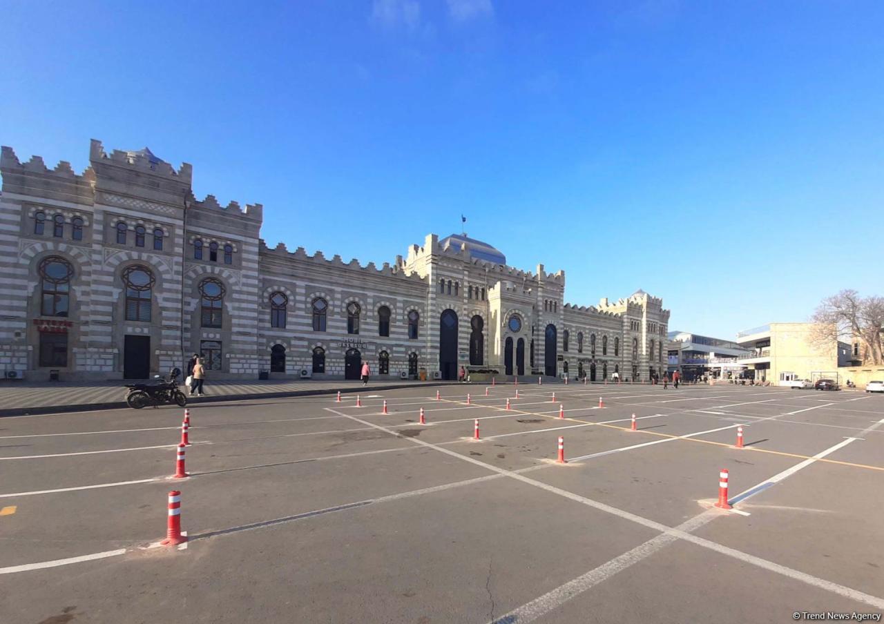 Новая платная парковка в центре Баку