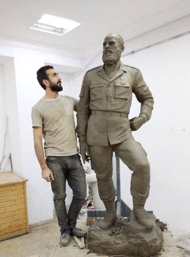 Молодые скульпторы увековечивают память о героях карабахской войны