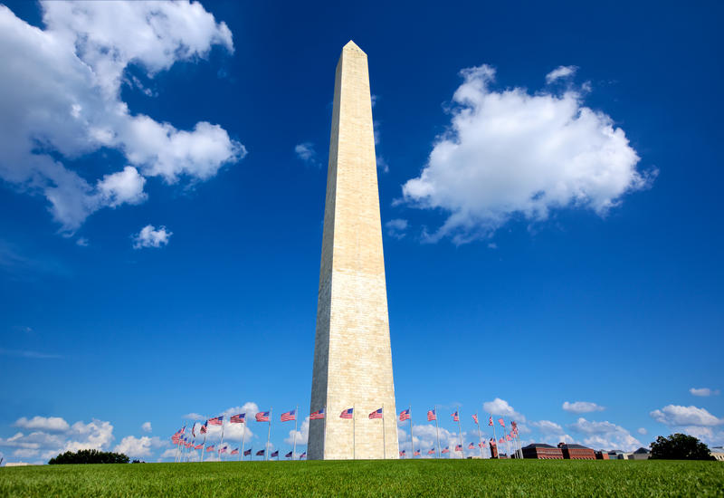 Монумент Вашингтона закрывают на две недели