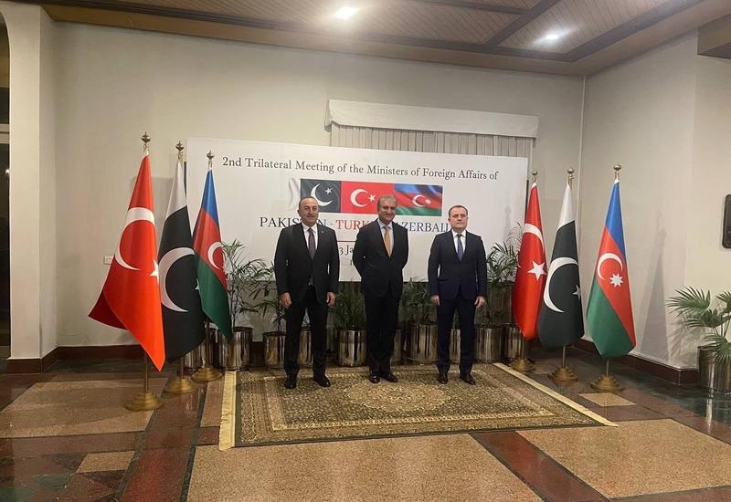 Принята Исламабадская декларация глав МИД Азербайджана, Пакистана и Турции