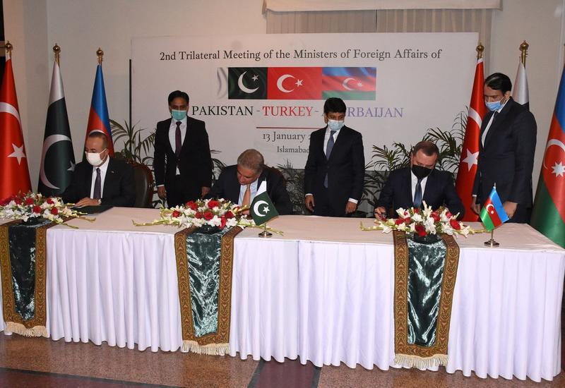 Принята Исламабадская декларация по итогам встречи глав МИД Азербайджана, Пакистана и Турции