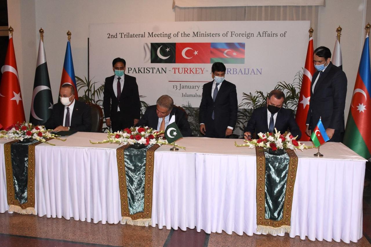 Принята Исламабадская декларация по итогам встречи глав МИД Азербайджана, Пакистана и Турции