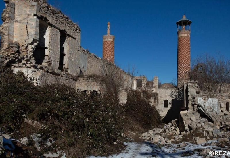 ЮНЕСКО не хочет защищать азербайджанское наследие?