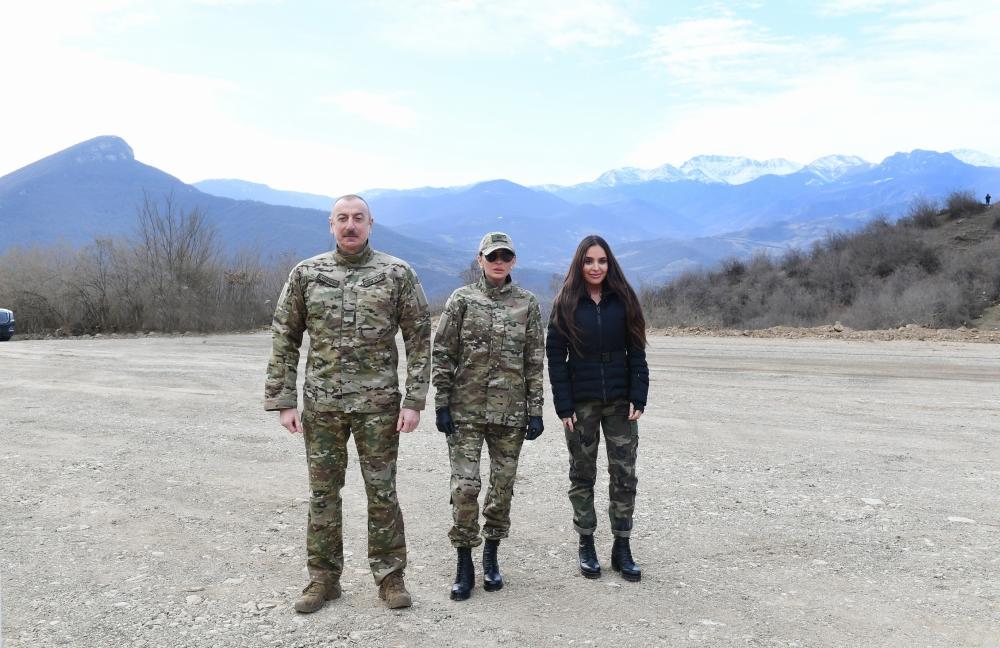 Prezident İlham Əliyev Füzuli rayonunda Füzuli-Şuşa yolunun və hava limanının təməlini qoyub, Şuşa şəhərində səfərdə olub