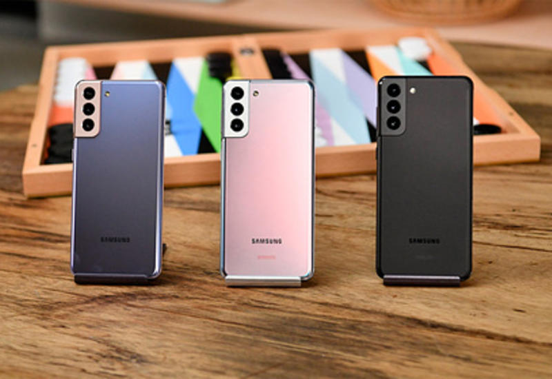 Samsung вслед за Apple отказалась от зарядника для смартфонов