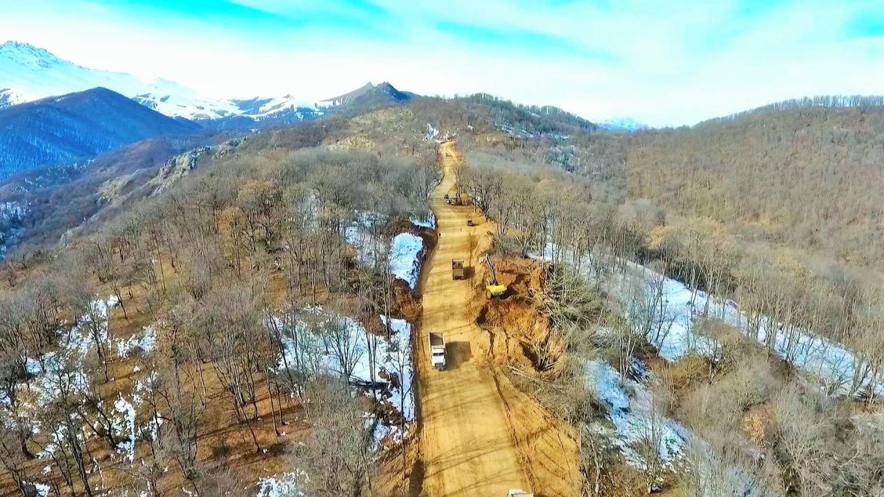 Передана в пользование двухполосная служебная дорога до города Шуша