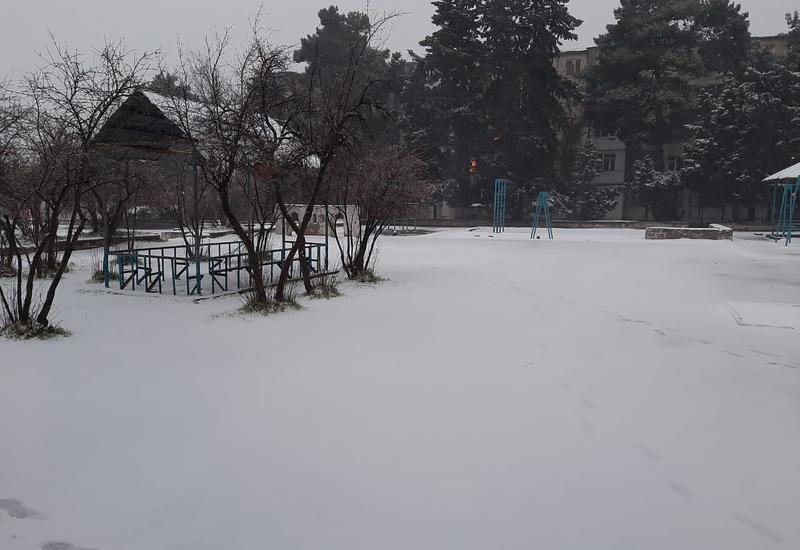 Сколько продлится снежная погода в Азербайджане?