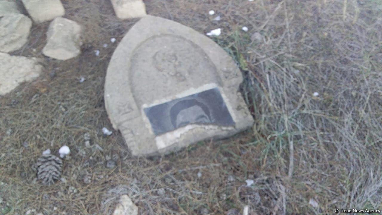 Армяне грабили могилы азербайджанцев в поисках золотых зубов