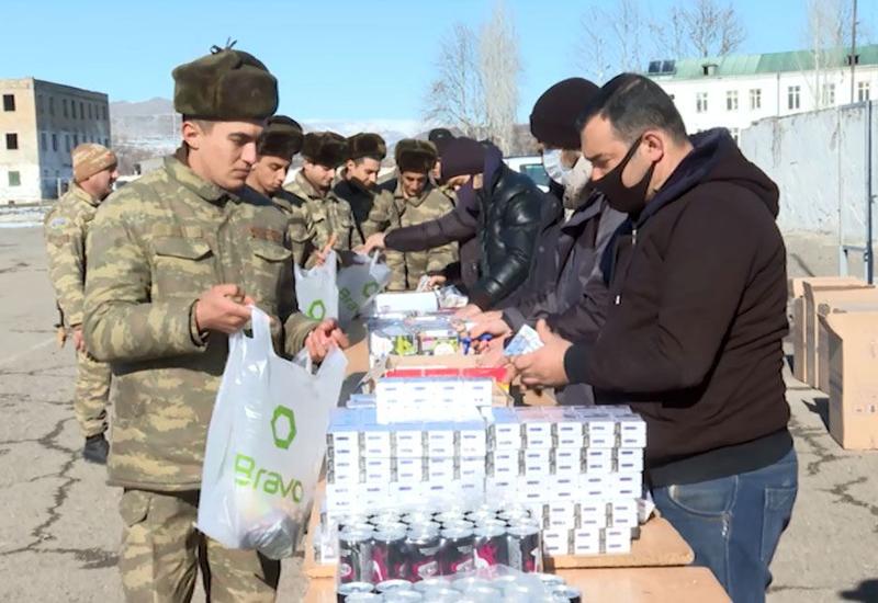Heydər Əliyev Fondunun dəstəyi və “Bravo” supermarketlər şəbəkəsinin təşkilatçılığı ilə Qubadlı və Xocavənddə hərbiçilərimizə zəruri ərzaq məhsulları göndərilib