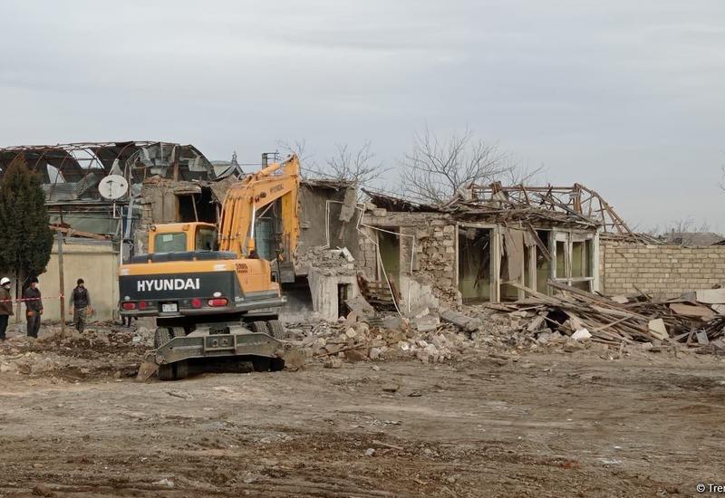 В Гяндже восстанавливаются разрушенные армянами дома