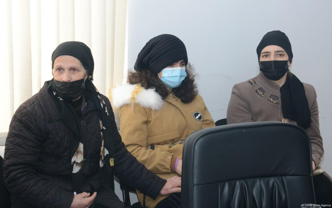 Депутат Севиль Микаилова встретилась с семьями шехидов в Худате