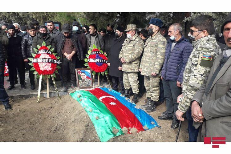 Погибший капитан Рамиль Бабаев похоронен в Кюрдамире