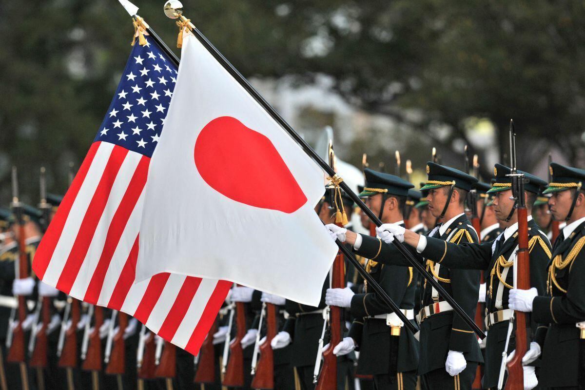 США и Япония начали совместные учения