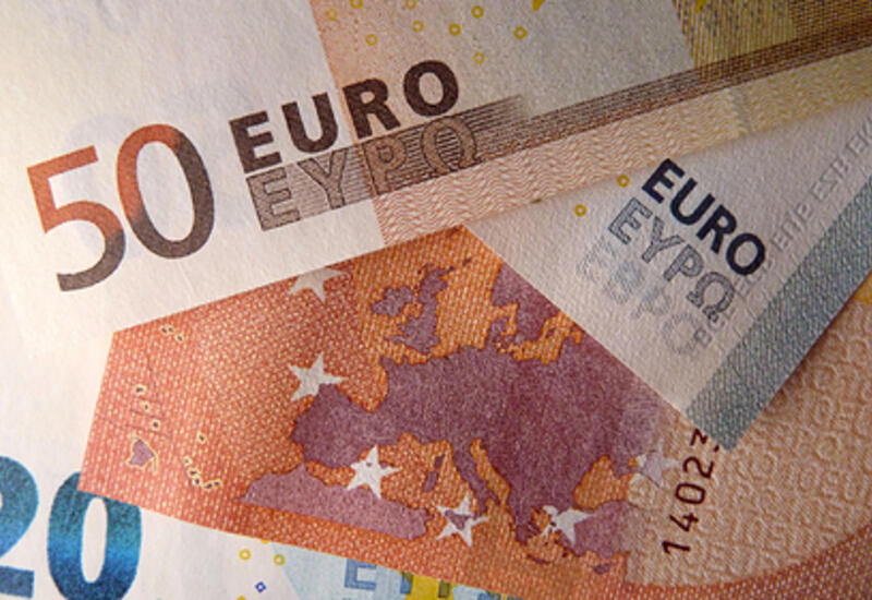 Счета в европейских банках. Евро банк. Recession Germany. Обмен евро в европейских банках.