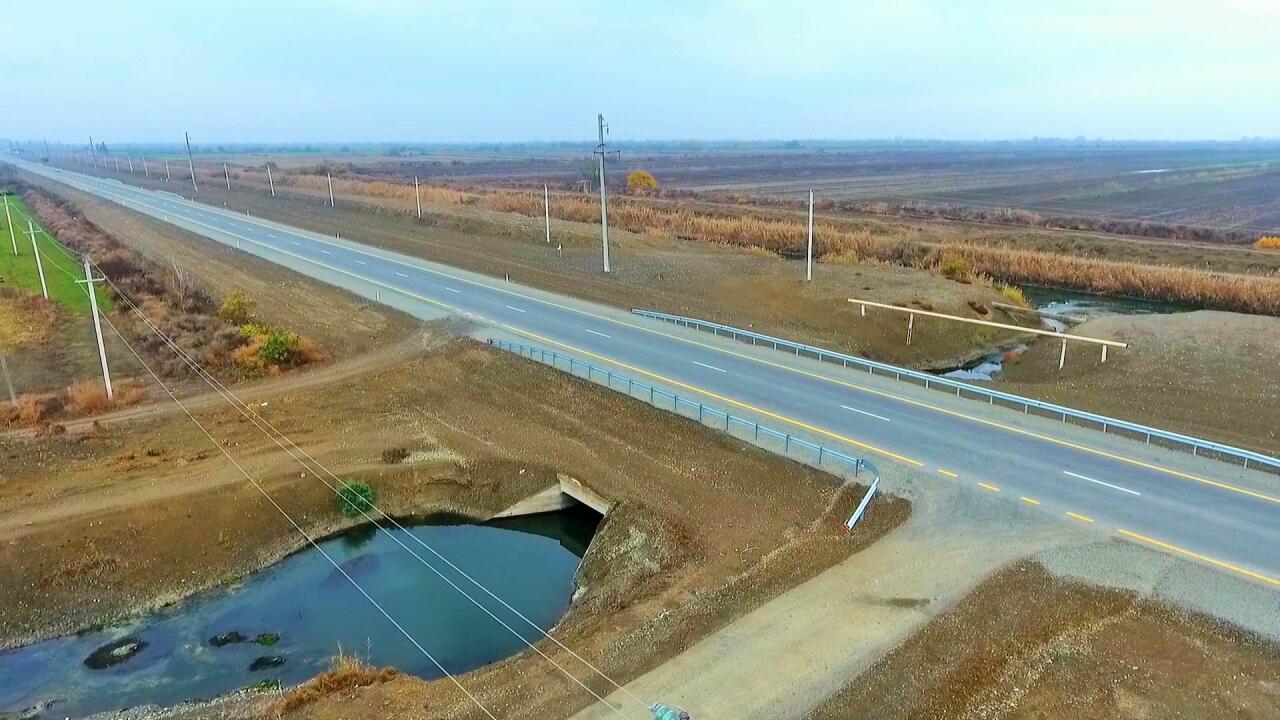 В Азербайджане построен новый автомобильный мост через Куру
